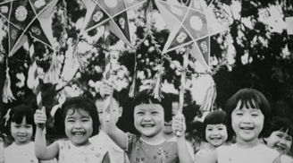 Bồi hồi ngắm lại Trung thu xưa qua những bức ảnh hoài niệm một thời để nhớ