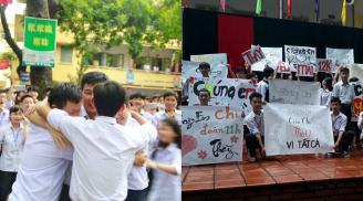 Hàng trăm học sinh xếp thành hình trái tim, khóc nức nở chia tay thầy hiệu trưởng đáng kính
