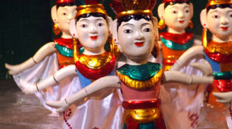 Tôi đến đây có phải xưng danh không nhỉ...?