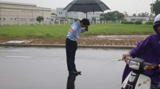 Hình ảnh Tổng giám đốc Nhật cúi chào bán xăng khiến người Việt 'phát sốt' bởi... 'xưa nay chưa từng có'