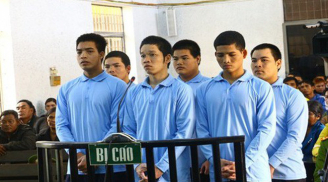 Chuốc say bạn gái, nam thanh niên cho nhóm bạn thay nhau 'quan hệ' với người yêu