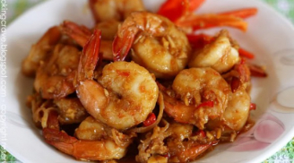 Mách mẹ cách làm món tôm xào tỏi, con ăn mãi không chán