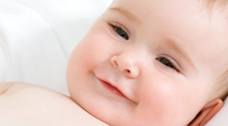 Hướng dẫn của bác sĩ, bà bầu nên ăn gì để con sinh ra đẹp như thiên thần