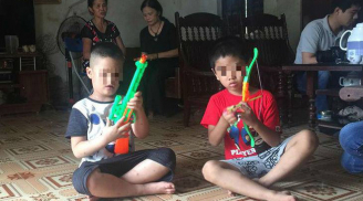 Ông nội kể lại giây phút 2 đứa trẻ gặp lại, quấn quýt, quây quần bên nhau
