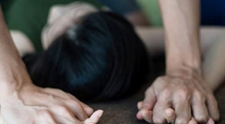 Bé gái 15 tuổi bị nam thanh niên dụ dỗ làm chuyện người lớn dẫn đến có thai