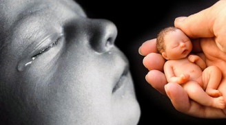 Chuyển dạ 6 ngày không đến bệnh viện, người mẹ bị gọi là 'kẻ giết con' vì lý do này