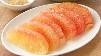 Ăn bưởi rất tốt nhưng cẩn thận ăn vào trúng 2 thời điểm này cực kỳ độc hại, thậm chí mất mạng như chơi