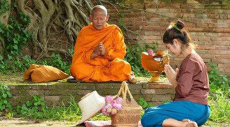 Được hỏi 'Liệu có ăn thịt trong phòng không?', nhà sư đưa ra câu trả lời khiến ai cũng phải tâm phục khẩu phục!