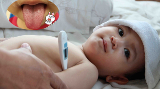 Trẻ bị sốt và xuất hiện dấu hiệu này ở lưỡi chứng tỏ đang mắc bệnh nguy hiểm