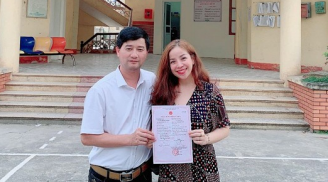 Nửa năm sau khi hạ sinh quý tử, Minh Chuyên cùng bạn trai đăng ký kết hôn chính thức nên duyên vợ chồng