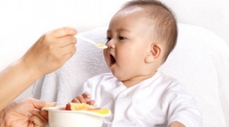 Cho trẻ ăn dặm sớm là dại: Sai lầm kinh điển khiến cho bé chậm lớn, còi xương nhưng nhiều mẹ mắc phải