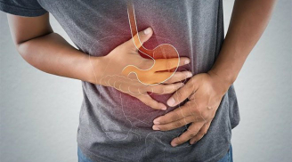 Bụng đói chớ dại mà làm 5 điều này kẻo 'ăn mòn' dạ dày, rất nhiều người vẫn mắc phải