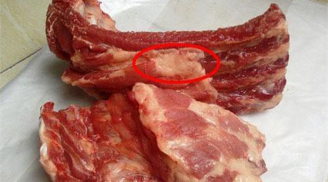 Đi chợ mua sườn nhớ nhìn cho kĩ: Đây là dấu hiệu sườn đã hỏng, có cho không cũng đừng dại lấy về