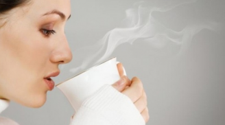 Một cốc nước nóng “trị” 10 bệnh dễ mắc, không phải ai cũng biết