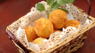 Con lười ăn mẹ đảm làm món bánh cà rốt vừa ngon miệng, vừa đẹp mắt, bé “chén thun thút”