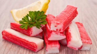 Sự thật 'ngã ngửa' về những thanh cua thơm ngon mà người vẫn 'mê như điều đổ'