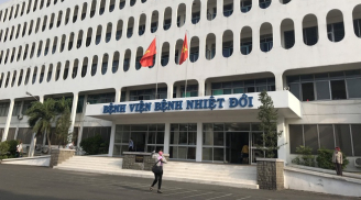Bệnh nhân Covid-19 từ Dubai về bị viêm phổi, suy hô hấp, phải chuyển viện