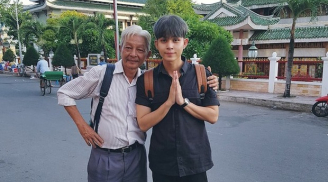 Jun Phạm khiến fan chạnh lòng với chia sẻ:'Ngủ kế bên mẹ mà mẹ mất không biết'