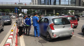 Tài xế taxi tử vong bất thường trên vô lăng giữa ngã tư Láng Hạ