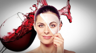 Bật mí cho bạn cách trẻ hóa và dưỡng trắng da chỉ với 1 ly rượu vang nhỏ
