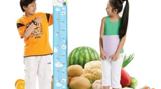 Chuyên gia mách mẹ 5 thực phẩm giúp con cao lớn cực nhanh