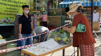 Ấm lòng quầy hàng thực phẩm 0 đồng giữa tâm dịch Đà Nẵng