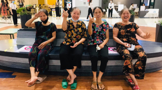 Cả một bầu trời đáng yêu: 4 bà cụ lên phố 'giải ngố', selflie cực vui tại trung tâm thương mại