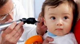 Thấy con hiền lành mẹ cứ tưởng bé tự kỷ, cho đi khám phát hiện ra sự thật khác rất đau lòng