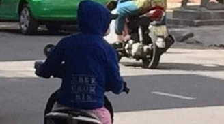 Nữ 'ninja' quần hồng xin qua đường không giống ai, các bác tài xế cũng đến 'cạn lời'