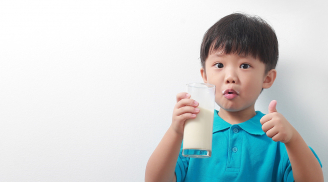 Thời điểm mẹ cho bé uống sữa tốt cho sức khỏe