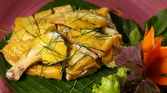 Thịt gà phải có lá chanh: Không chỉ bày cho đẹp mà có tác dụng bất ngờ