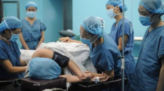 Uống thuốc tránh thai hàng ngày nhưng vẫn dính bầu, cô gái đẻ 'sòn sòn' 2 năm 4 đứa