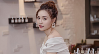Ninh Dương Lan Ngọc vẩy bột vào người fan hâm mộ, bị bảo vệ bắt sợ chạy 'té khói'