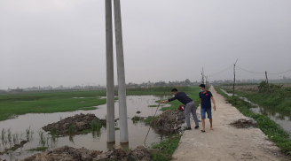 2 anh em trai chết đuối thương tâm dưới hố chôn cột điện