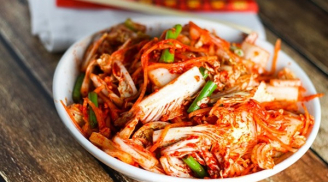 Mẹ đảm ra tay làm kim chi cải thảo ngon cực phẩm ai cũng mê tít
