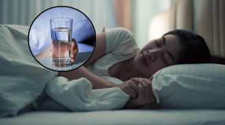 2 thứ để cạnh giường khi ngủ tốt hơn thuốc bổ, 4 vật để cạnh giường độc hại hơn thạch tín