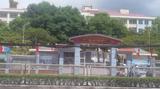 Nam sinh lớp 10 thiệt mạng vì rơi từ tầng 5 trường học bị trầm cảm?