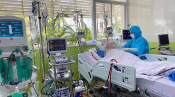 Điều đặc biệt về phi công người Anh nhiễm Covid-19: Có dấu hiệu tỉnh, tiến triển về mặt tri giác