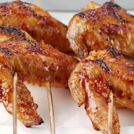 Cuối tuần mẹ làm cánh gà nướng sả ớt thơm nức cả nhà ai cũng mê