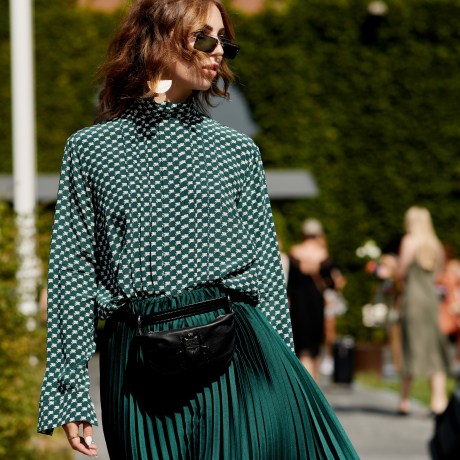 Dress code đâu chỉ có trắng đen, còn có 4 cách phối đồ mới mẻ này