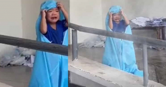 Em bé F0 mặc đồ bảo hộ kín mít, khóc nức nở đòi mẹ khiến mọi người xót xa - Vimarsana News